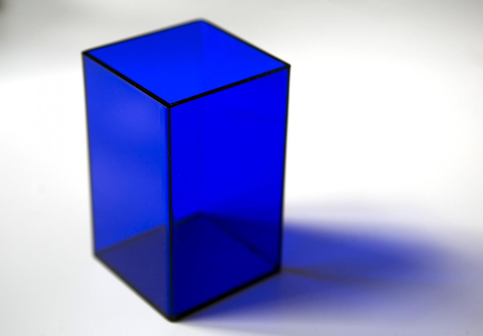 blue vase acryl 001