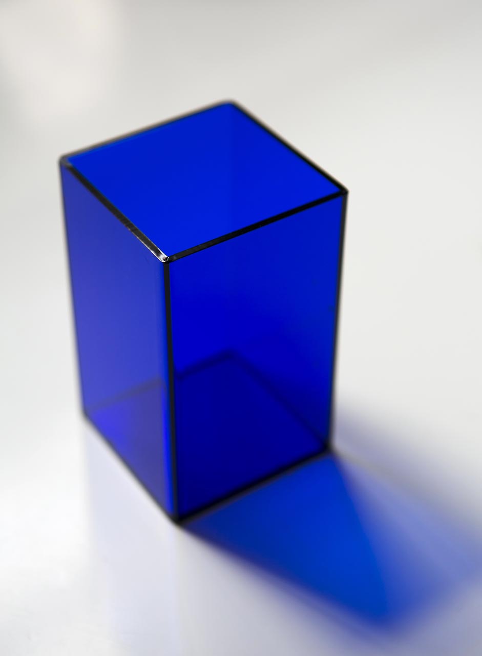 blue vase acryl 002