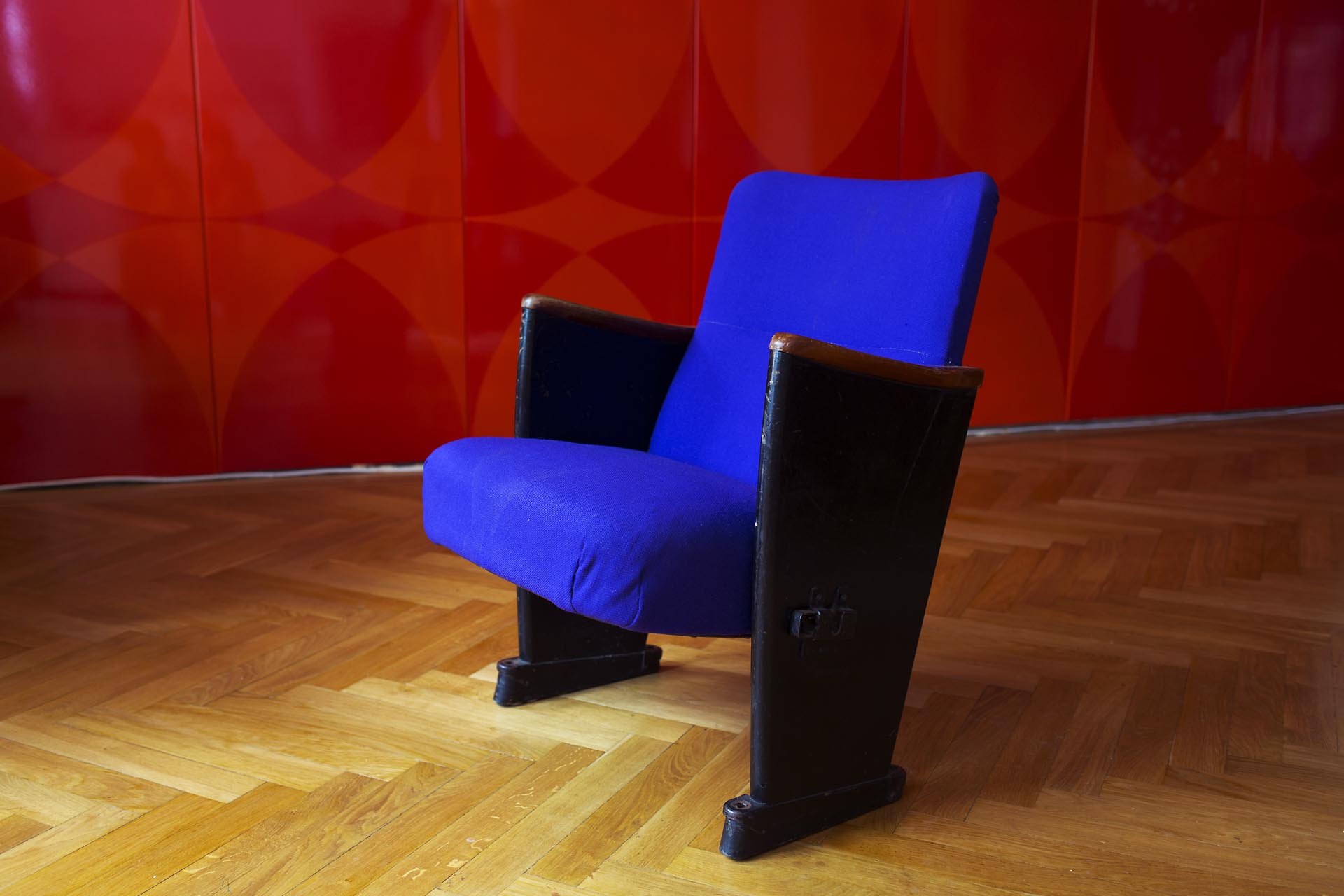 1980 Circus building chair