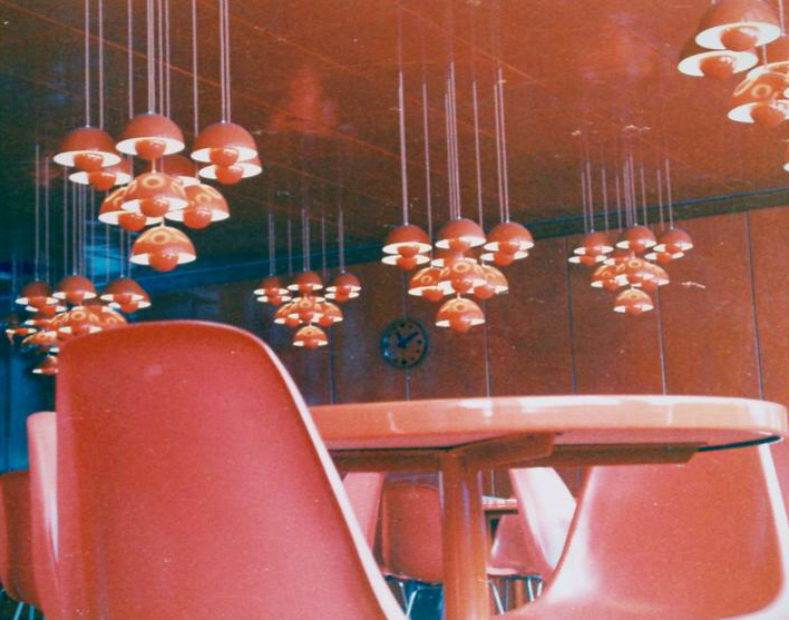 1971 Salon Rouge