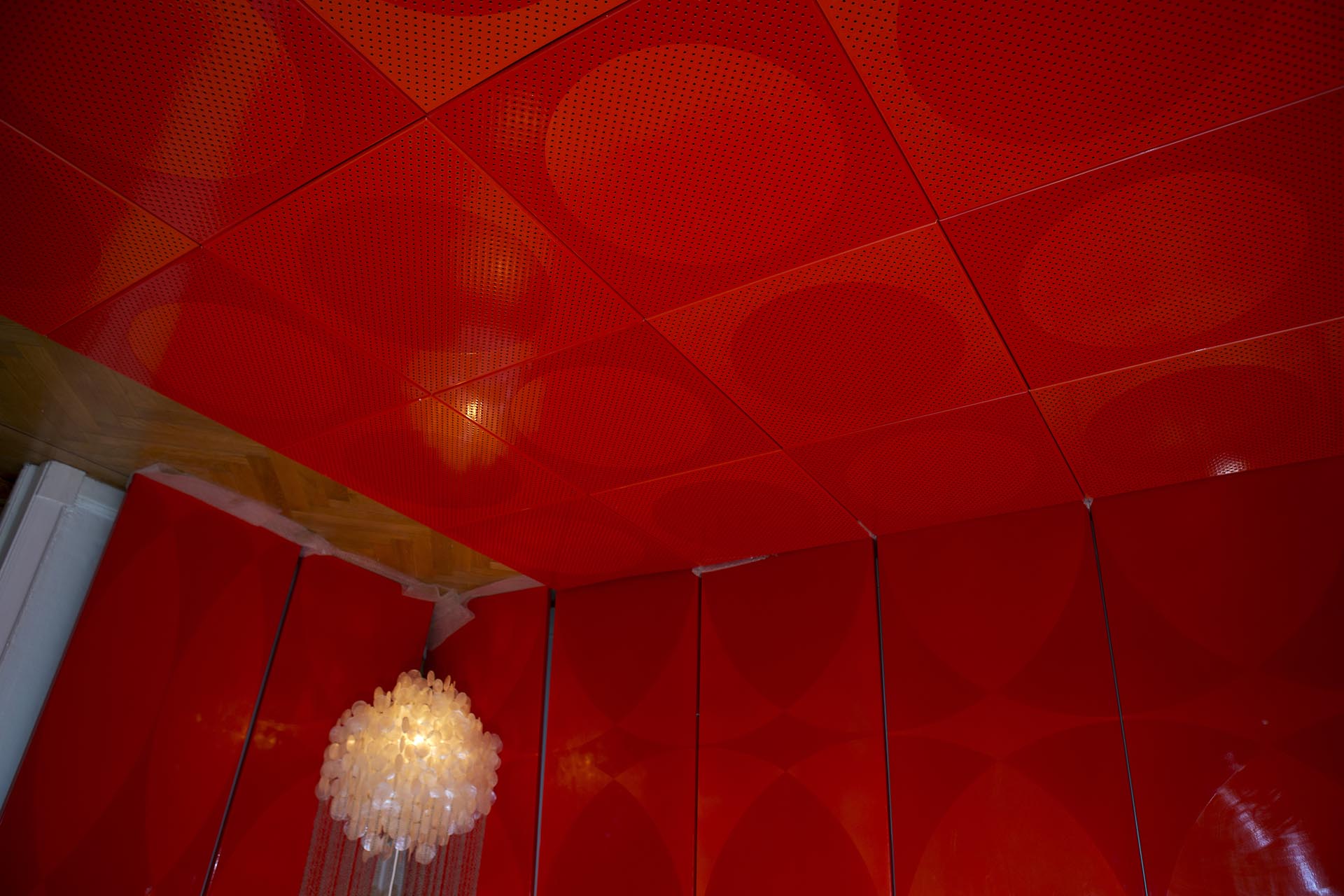 Salon Rouge ceiling upside down
