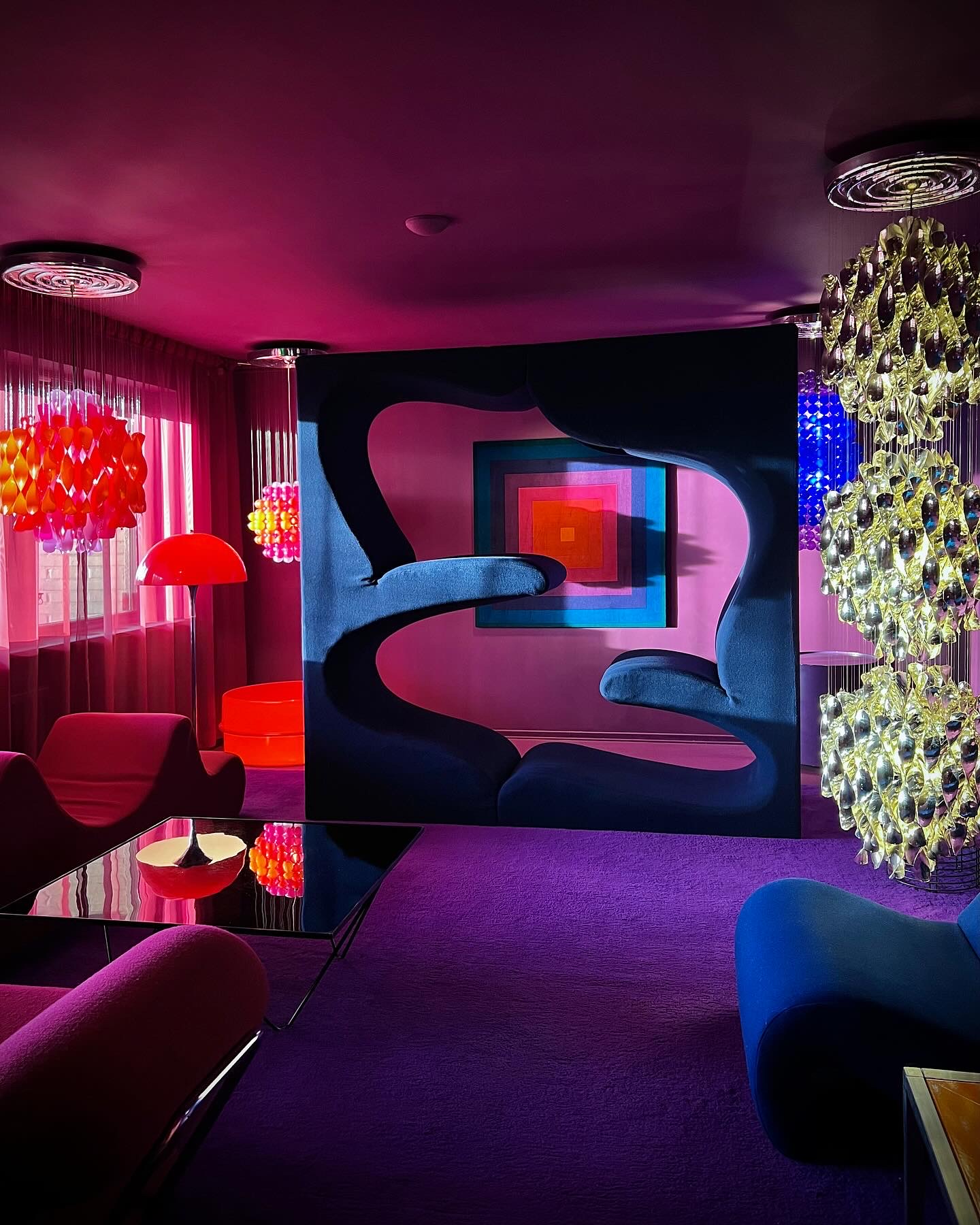 PURPLE ROOM | THE VERNER PANTON COLLECTOR